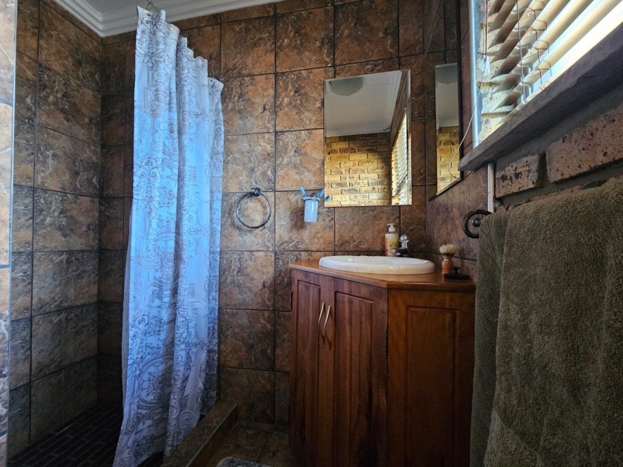 5 Bedroom Property for Sale in Vaalpark Free State